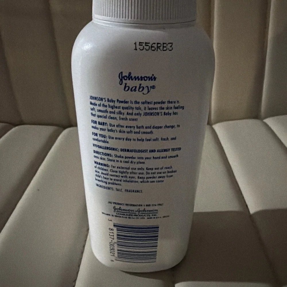 Vtg 1994 Johnson's Baby Powder with Talc 15 oz Bottle Sealed & Full